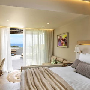 Hotel Celestial All Suites cazare Trapezaki