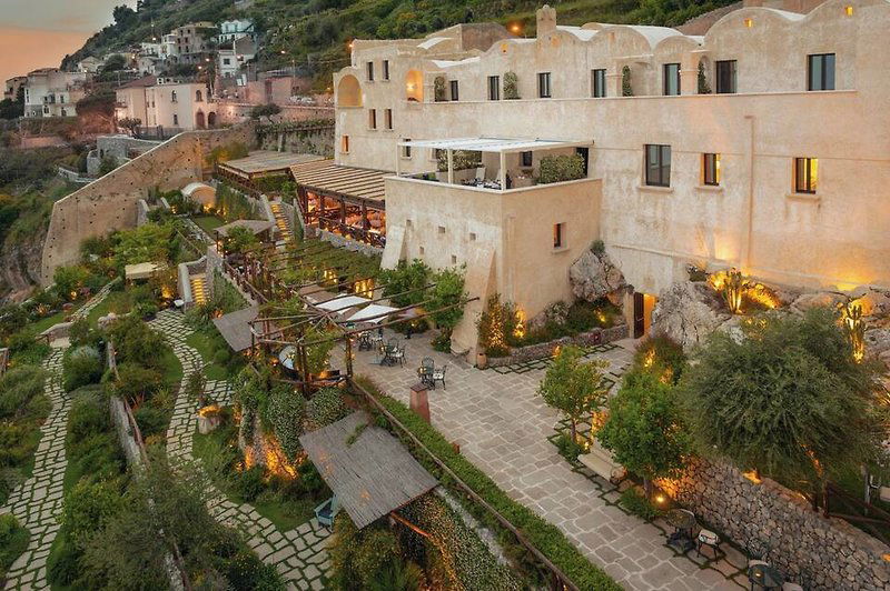 Hotel Monastero Santa Rosa Hotel & Spa