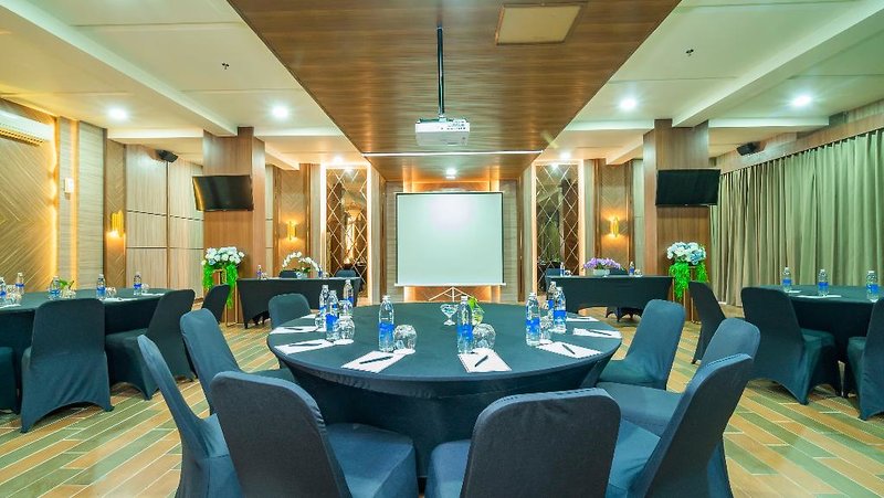 City Of Aventus Hotel - Denpasar