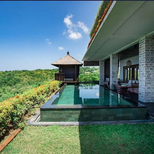 Hotel The Ocean Views Luxury Villas & Apartment cazare Ungasan