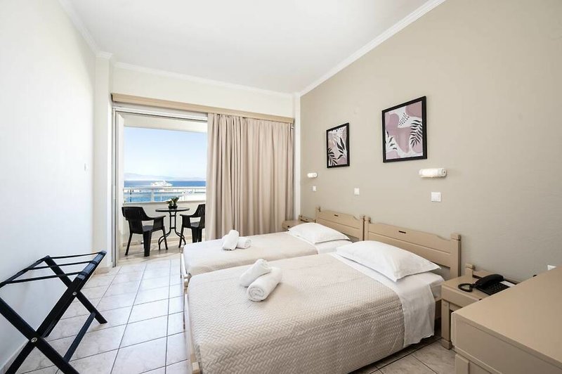 Zephyros Hotel