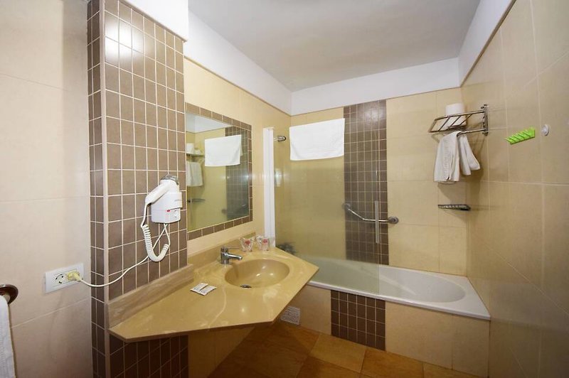 dal travel Skyview Hotel