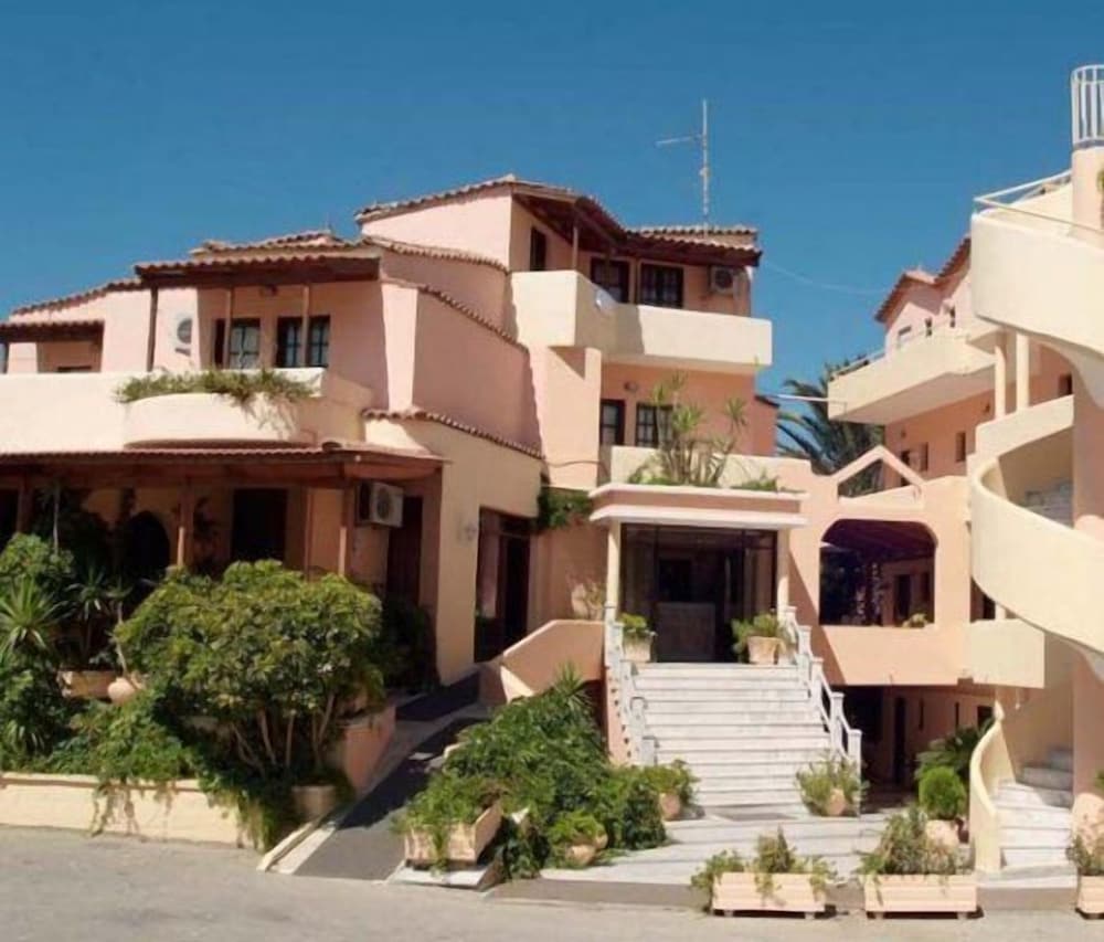 Fereniki Resort & Spa
