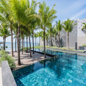 Hotel Oceanfront Beach Resort And Spa cazare Patong