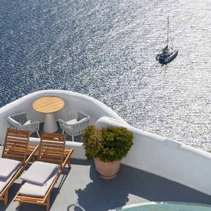 Hotel Ikies Santorini cazare Oia