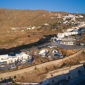 Sejur Danae Suites Santorini vacanta Oia