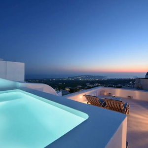Sejur Senses Luxury Villas Santorini vacanta Pyrgos