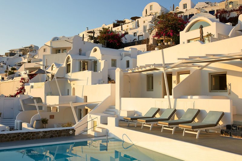 Hotel La Perla Villas & Suites