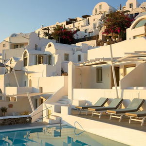 Sejur La Perla Villas & Suites vacanta Oia