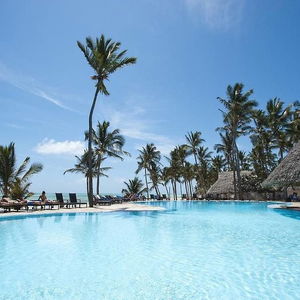 Sejur Karafuu Beach Resort & Spa vacanta Pingwe