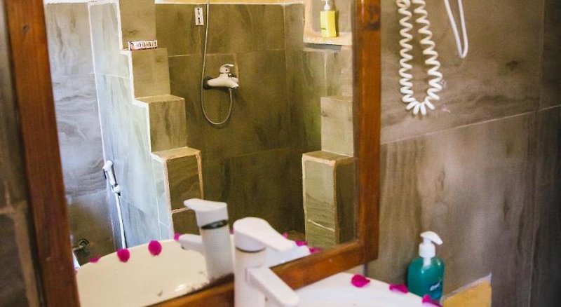 Moonshine Uroa Boutique Hotel