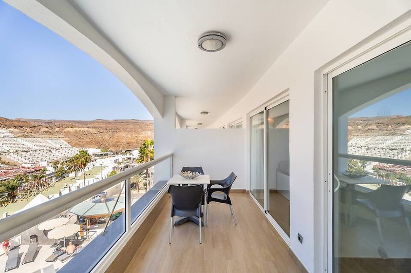 Altair Apartments
