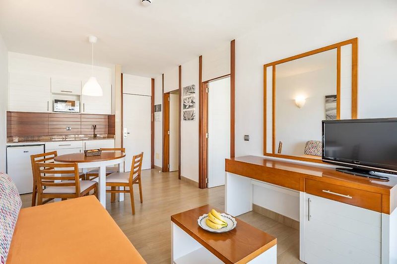 Altair Apartments
