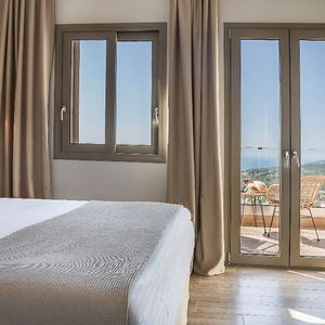 Hotel Diana Suites cazare Trapezaki