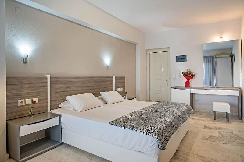 Apollo Hotel I & Ii