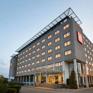 Hotel Ramada By Wyndham Amsterdam Airport Schiphol cazare North Holland