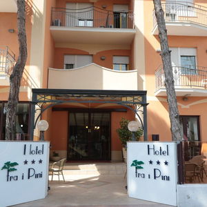 Hotel Fra I Pini cazare Adria