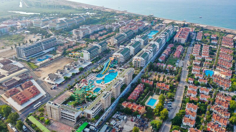 Hotel Crystal Waterworld Resort & Spa