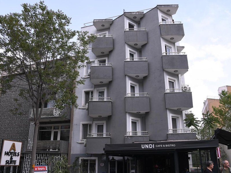 Hotel A Hotels & Suits