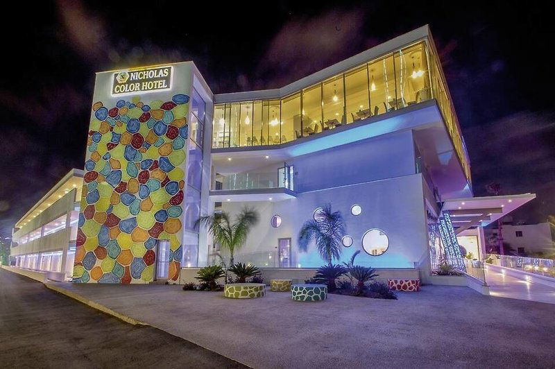 Hotel Nicholas Color Hotel