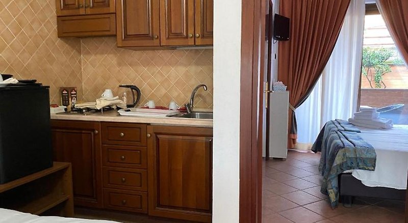 Euro House Inn Airport