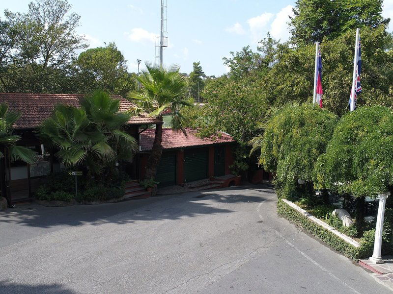 Hotel Seven Hills Village