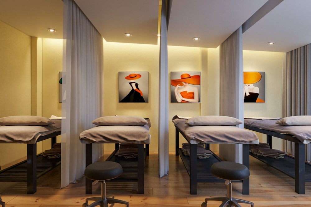 Jacosmo Hotel And Spa