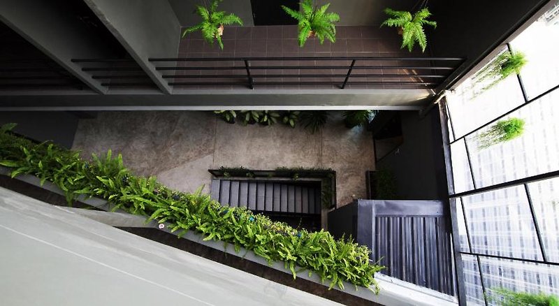 The Arbern Hostel X Bistro
