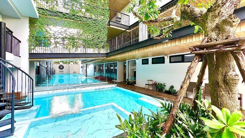 Tour De Phuket Hotel