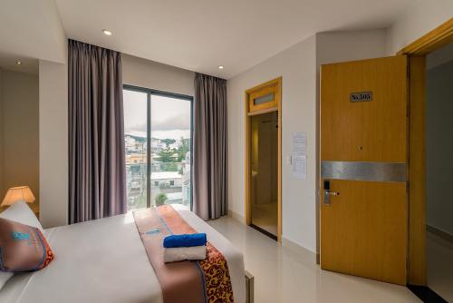 Nipola Hotel