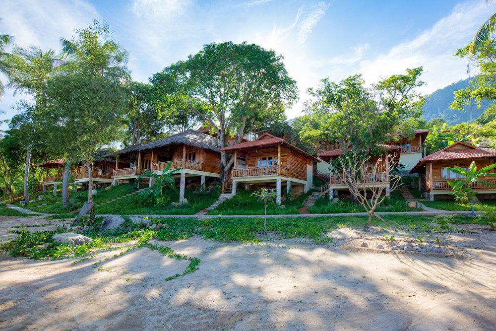 Mango Beach Resort
