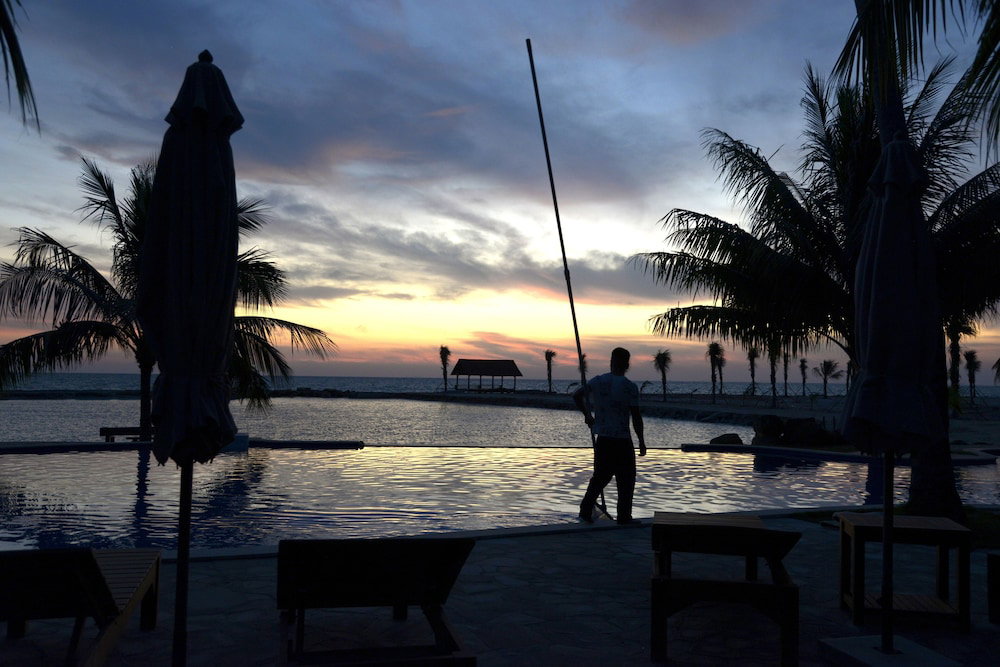 Mango Beach Resort