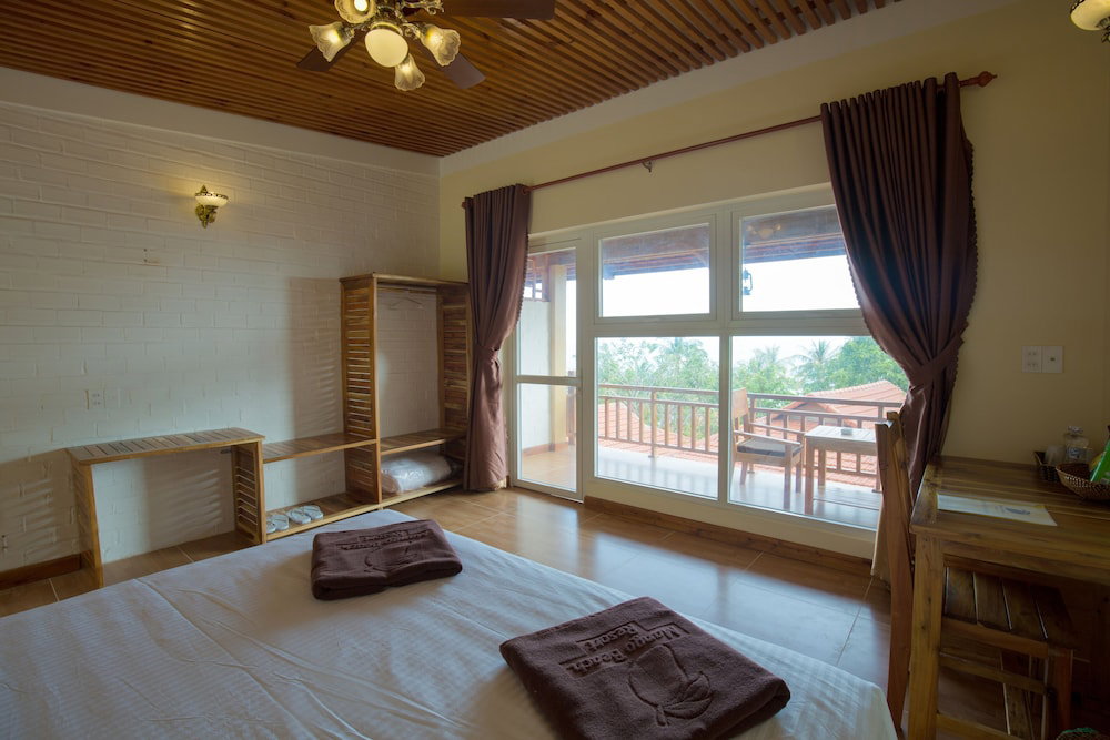 Mango Beach Resort