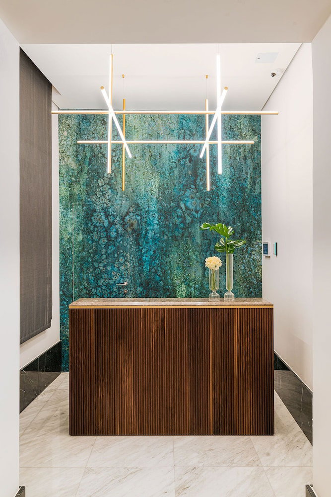 Byssus Suites