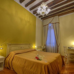 Sejur Ca'dell' Arte Suite vacanta Campeche