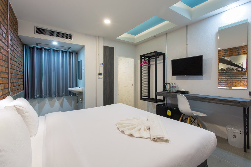 City Hotel