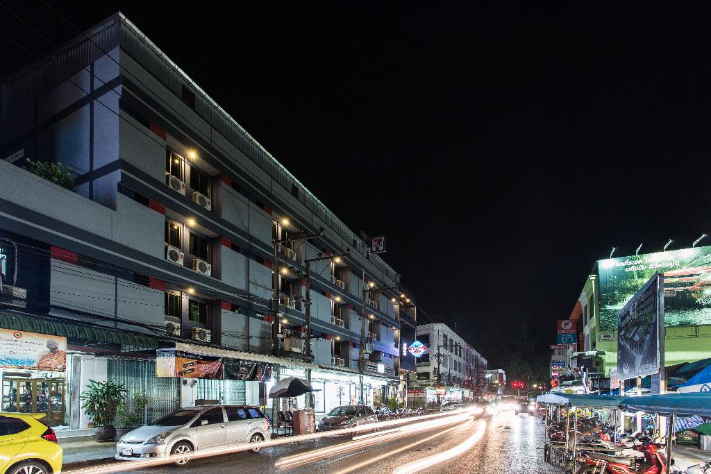 City Hotel