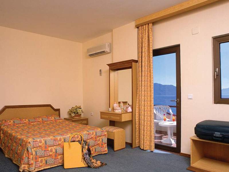 Hawaii Hotel By Yunus