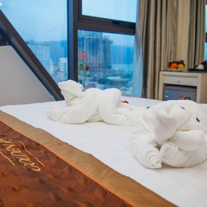 Hotel Royal Beach Hotel cazare Da Nang