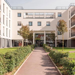 Sejur Zenitude Hotel-Residences Versailles Saint Cyr L Ecole vacanta Saint-Cyr-l'Ecole