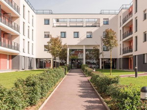 Hotel Zenitude Hotel-Residences Versailles Saint Cyr L Ecole cazare Saint-Cyr-l'Ecole