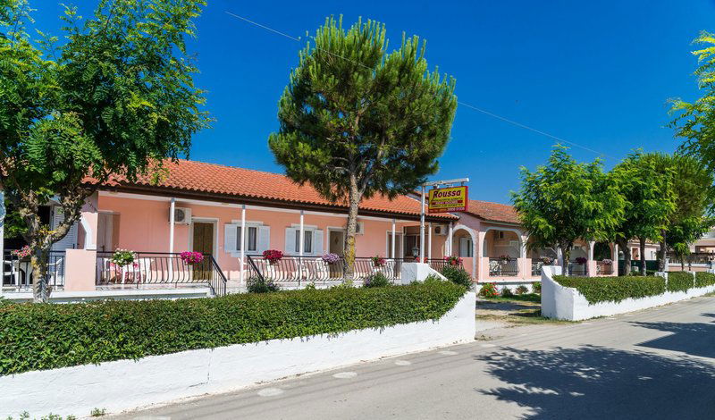 Hotel Roussa's Apartments