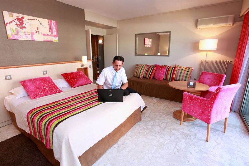 The Originals Boutique, Hôtel Les Strélitzias, Antibes Ouest