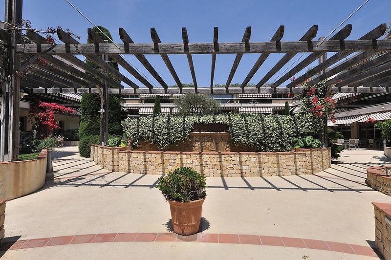 The Originals Boutique, Hôtel Les Strélitzias, Antibes Ouest
