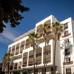 Hotel Mob Hotel Cannes cazare Cannes