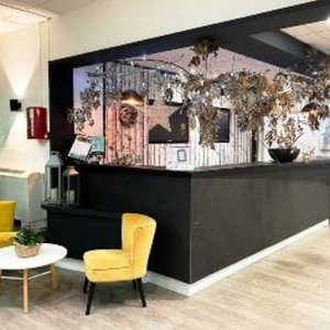 Sejur Novotel Fontainebleau Ury vacanta Ury