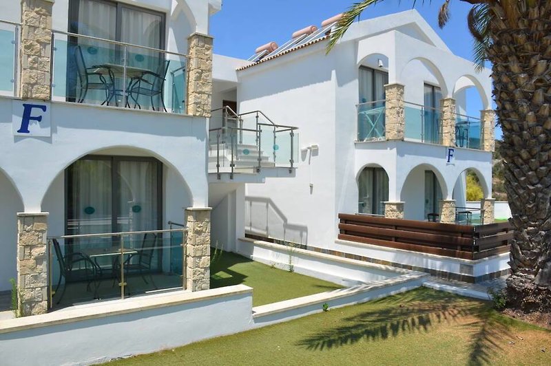 dal travel Latchi Escape Hotel & Suites