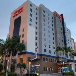Hotel Hampton Inn & Suites Miami Airport South cazare Miami