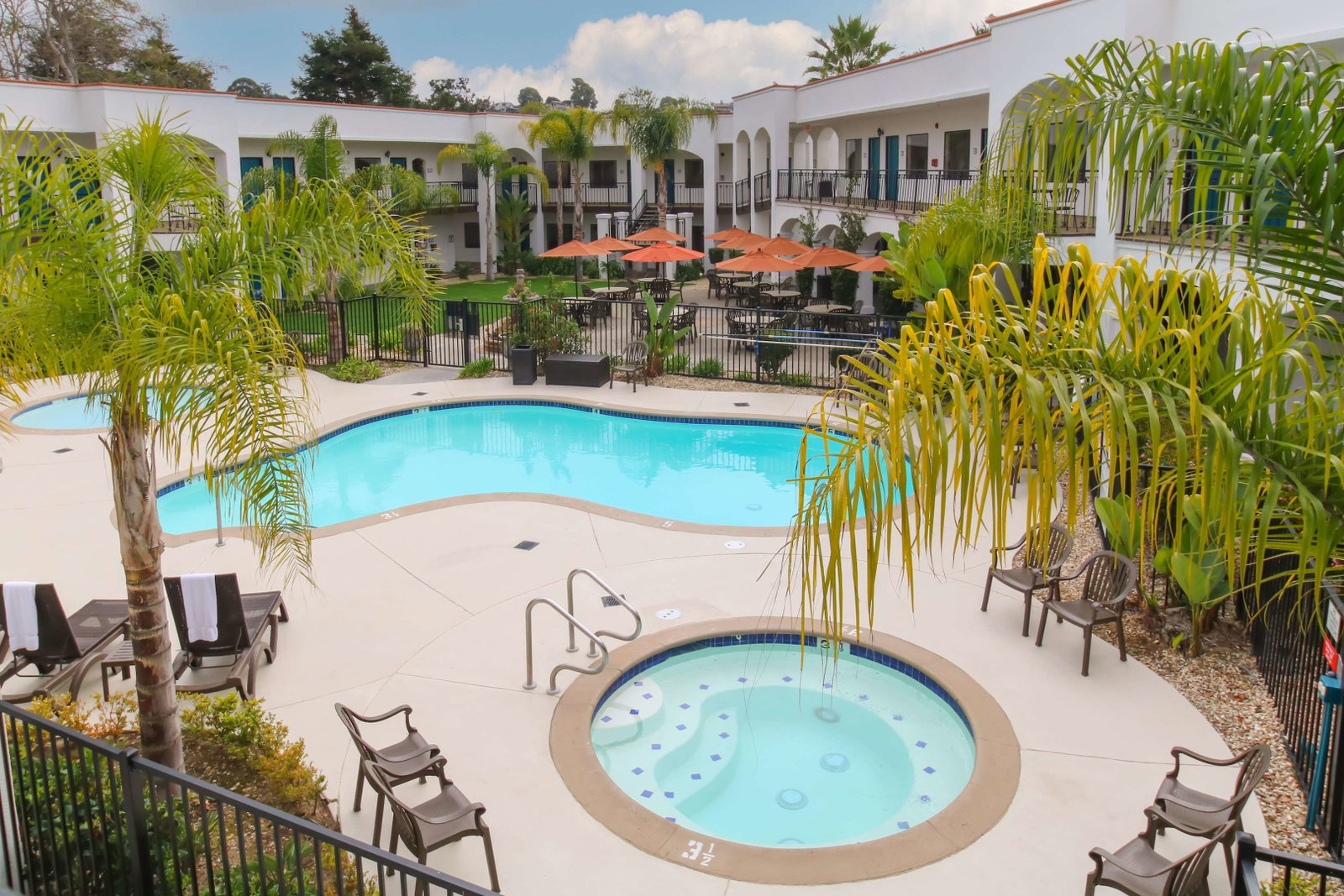 Hotel Oxford Suites Pismo Beach