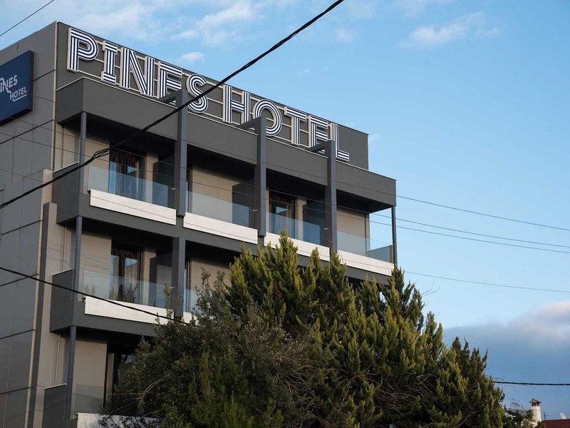 dal travel Pines Hotel